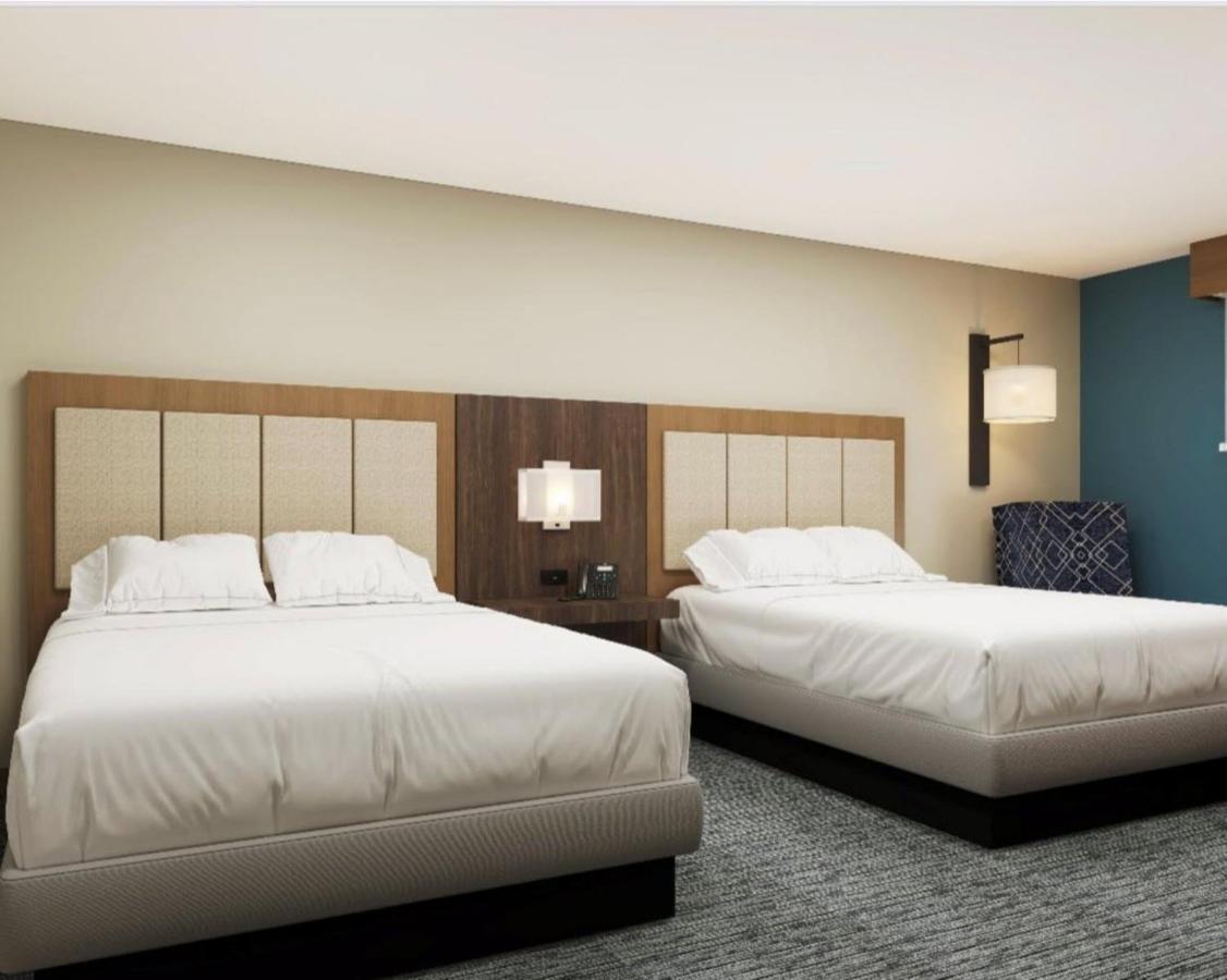 รามาดา ลิมิเต็ด เรดดิ้ง Hotel ภายนอก รูปภาพ