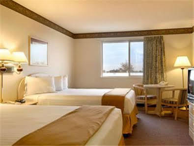 รามาดา ลิมิเต็ด เรดดิ้ง Hotel ภายนอก รูปภาพ